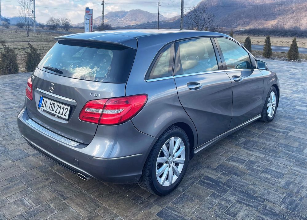 Mercedes B200 Cdi Avangarde Bi-Xenon/Navigatie Stare perfecta