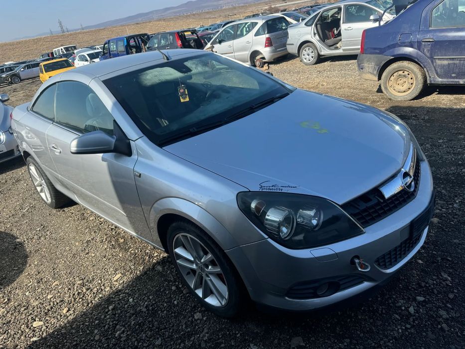 Dezmembram Opel Astra H Cabrio z16xep