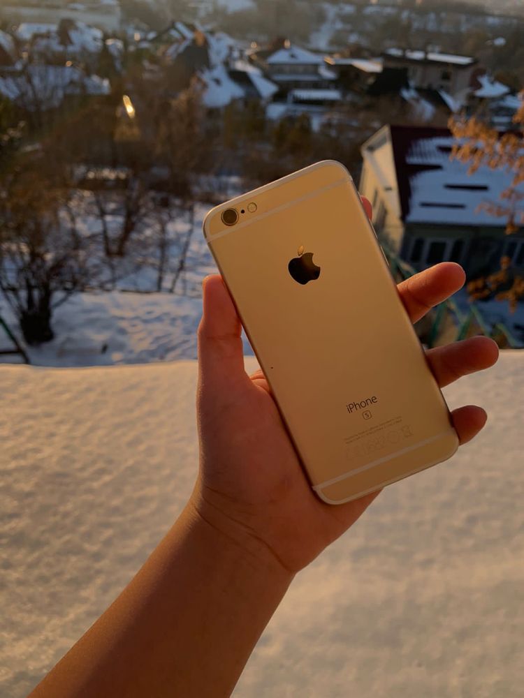 iPhone 6s в идеальном состояние