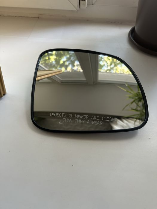 Новое правое стекло на Шевроле Каптива 2014