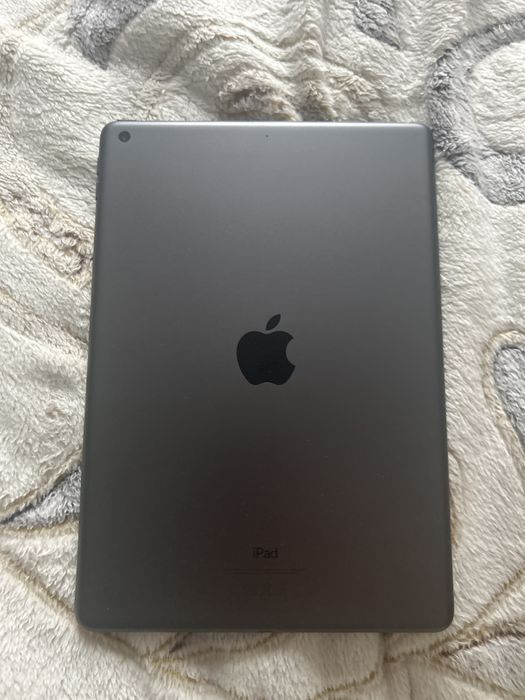 Продам Ipad 10.2 64GB WIFI