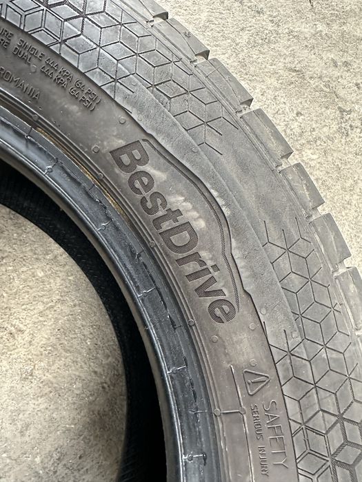 Set anvelope 215/65 R16C BestDrive iarnă (m+s)