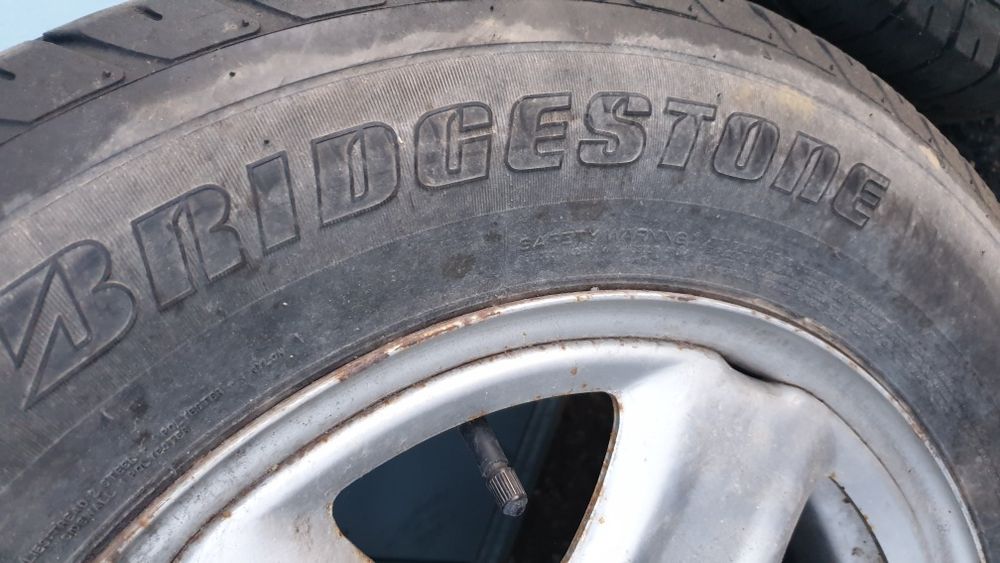 Джанти 5х114.3 с гуми 215 70 16