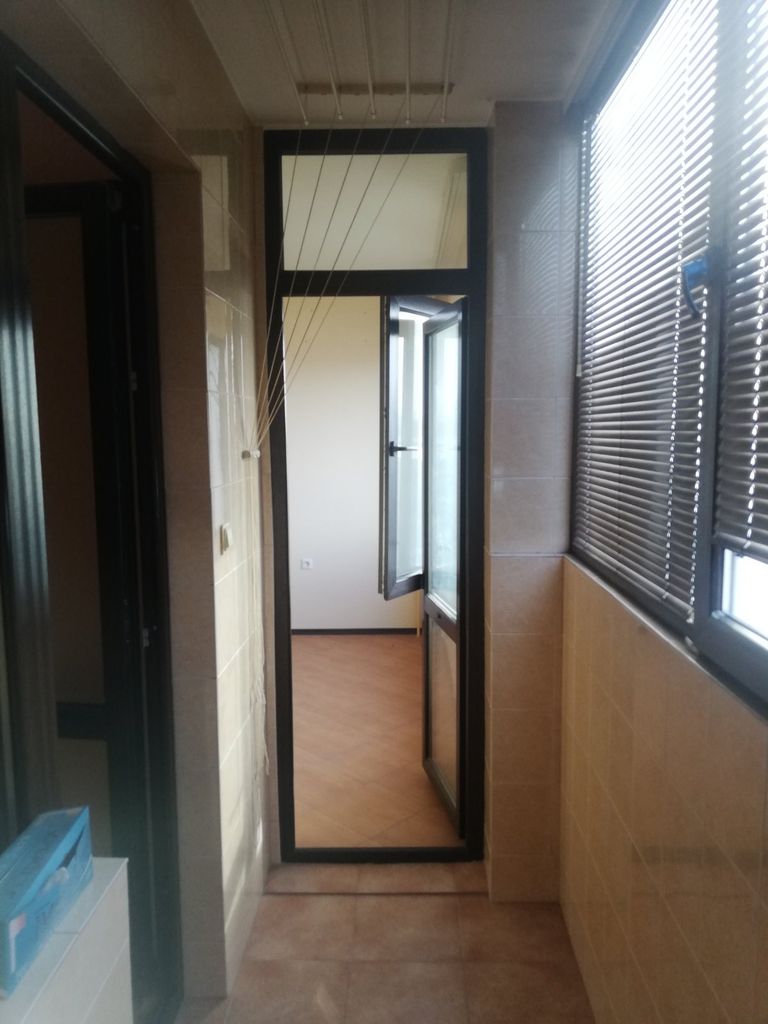 Дава се под наем Двустаен апартамент в Бургас, Изгрев - 52 кв.м за 255 € - Снимка #5