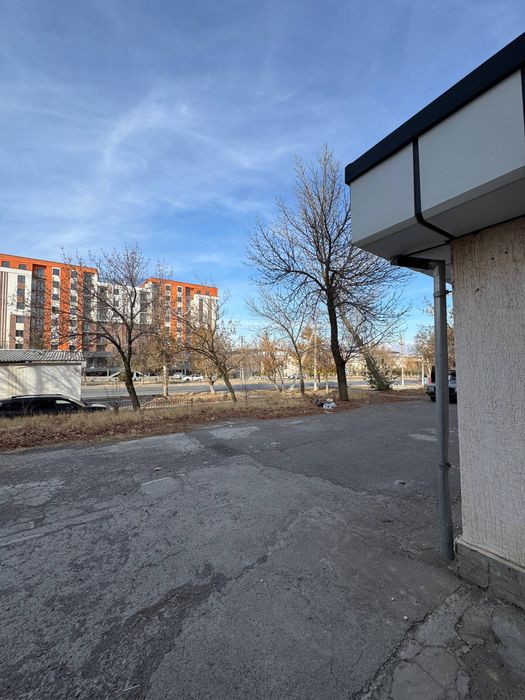 Продаётся нежилое помещение в 9-м микрорайоне, площадью 40 м²,