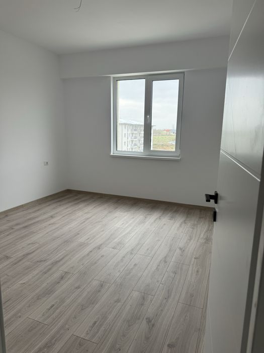 Apartament 3 camere si gradina la parter in bloc nou