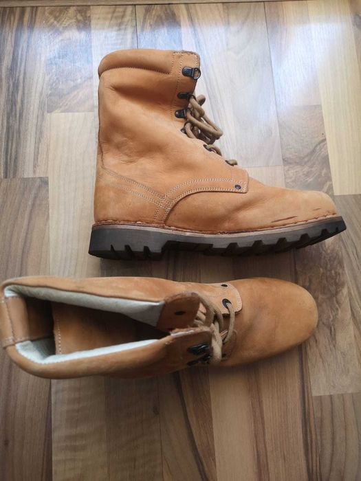 Bocanci militari NOI