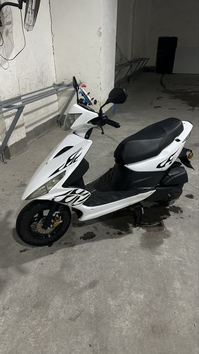 Skuter 125 kub vento