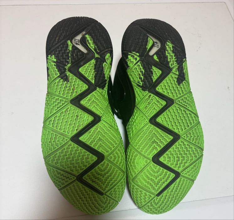 Nike kyrie 4 halloween