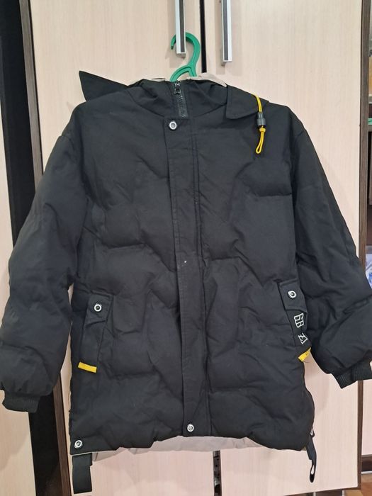 Осенний куртка сатылады кыз балага,размер 160см,