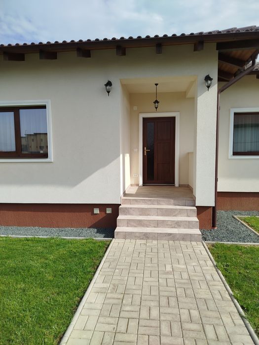 Proprietar închiriez duplex Moșnița Nouă,4 camere