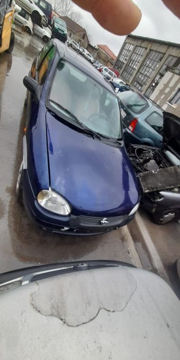 Capota motor Opel Corsa  seria