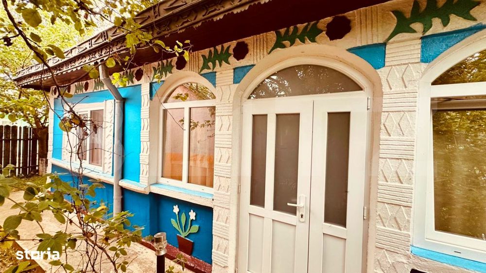 casa batraneasca de vanzare, cu anexe, 2900 mp teren, zona Pausesti