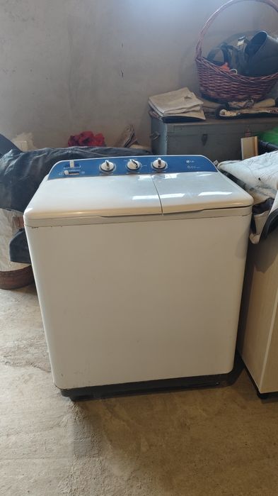 Продам стиральную машину полуавтомат , LG
