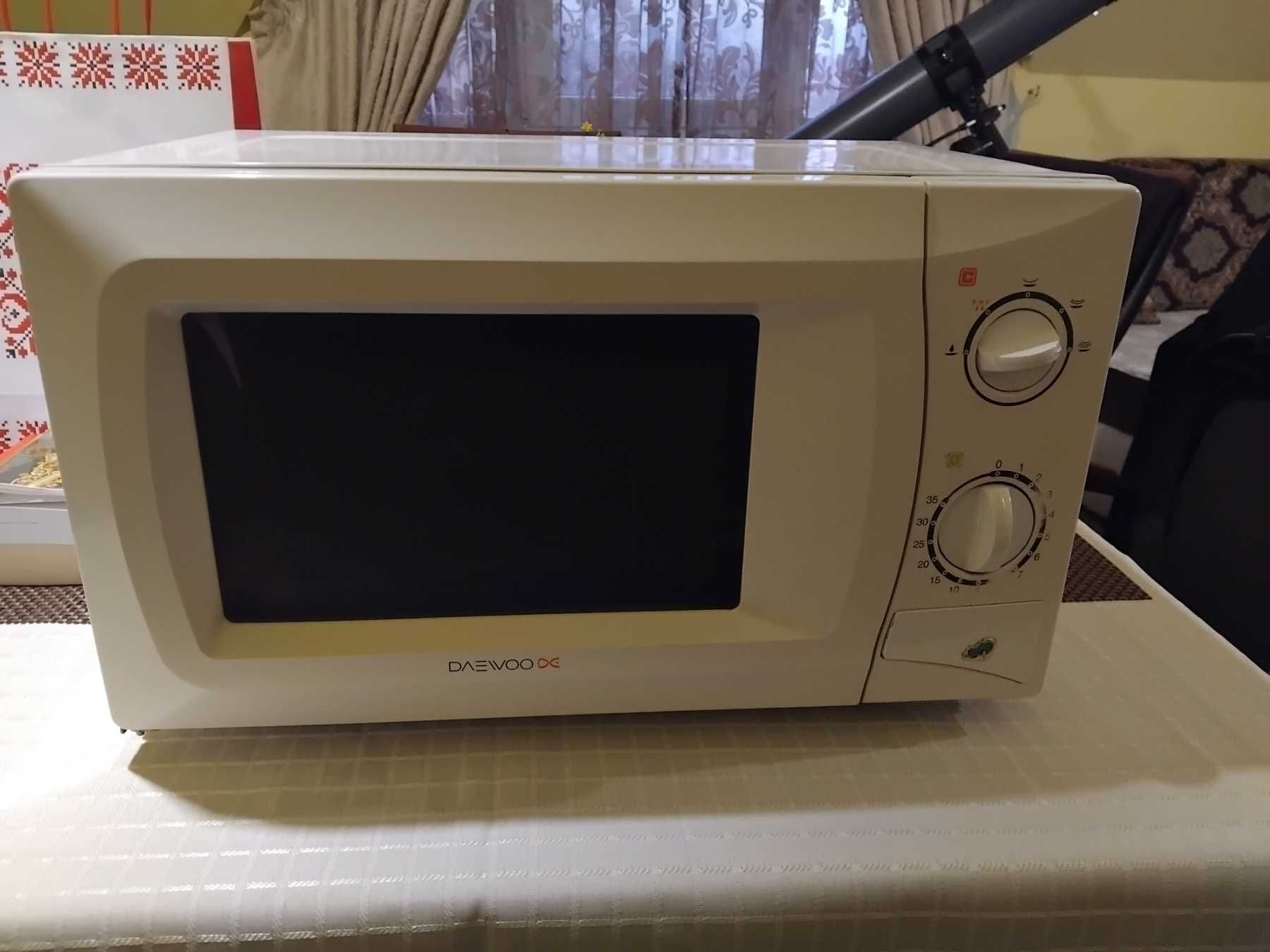 Микровълнова печка DAEWOO