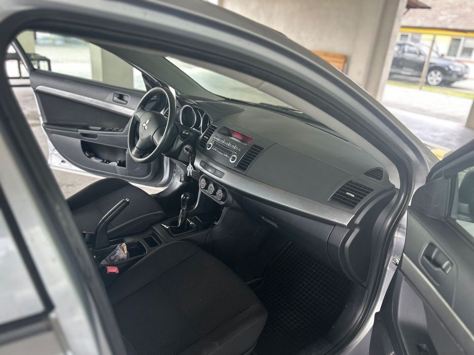 Mitsubishi Lancer Achizitionata de la Tiriiac Auto