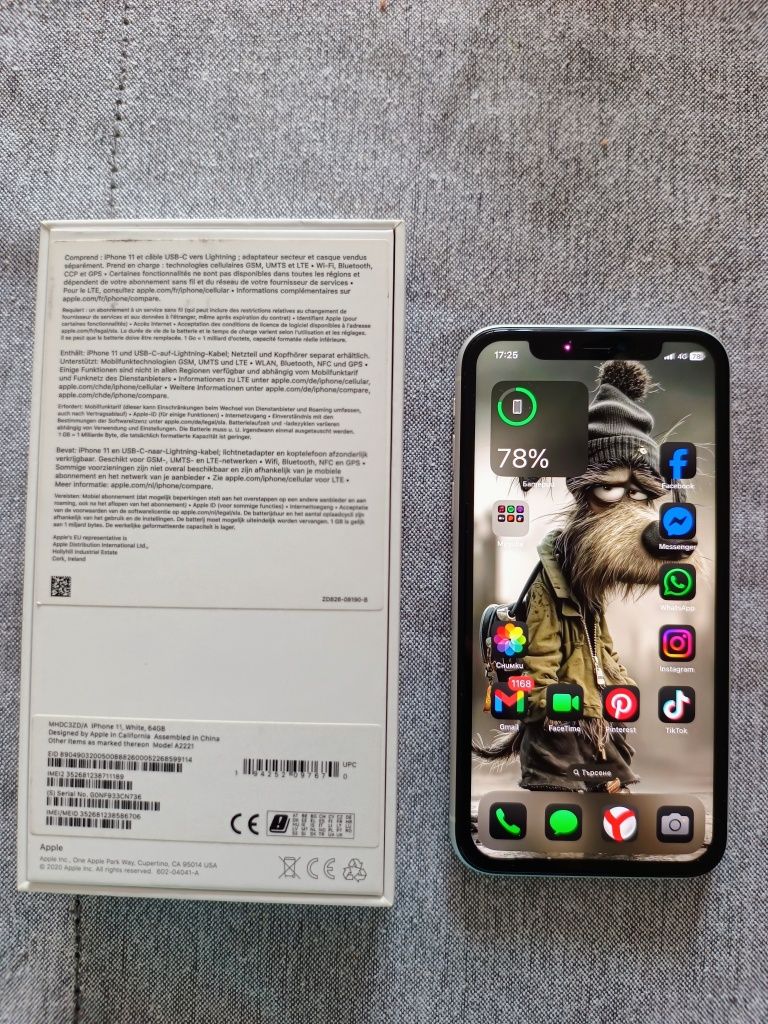 Продавам iPhone 11 White 64GB