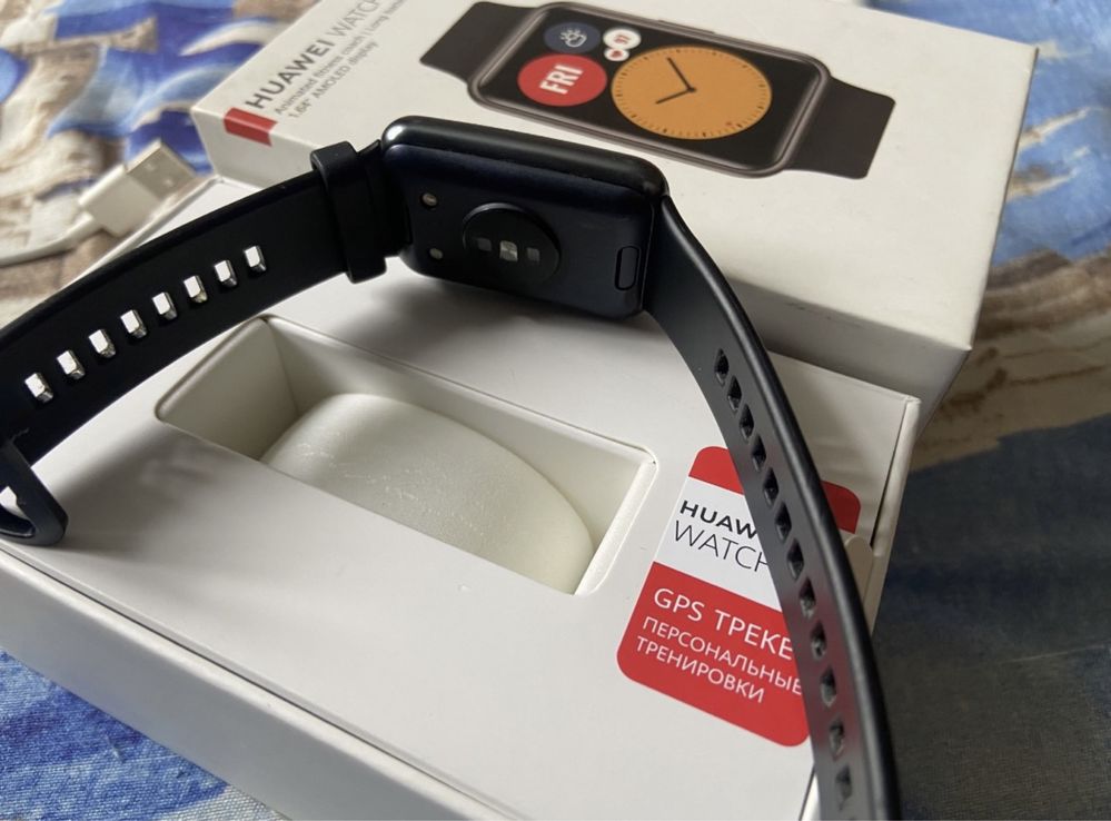 Смарт часы HUAWEI fit active