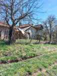Продава се стара къща