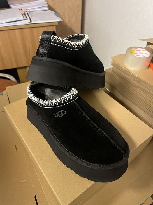 Vand UGG TAZZ ( produs nou nepurtat) !!! Marimea 38 , 39