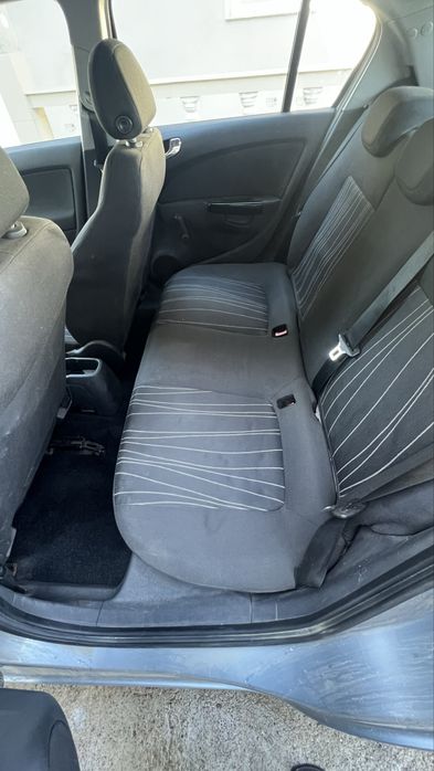 Opel corsa 1.2 benzina