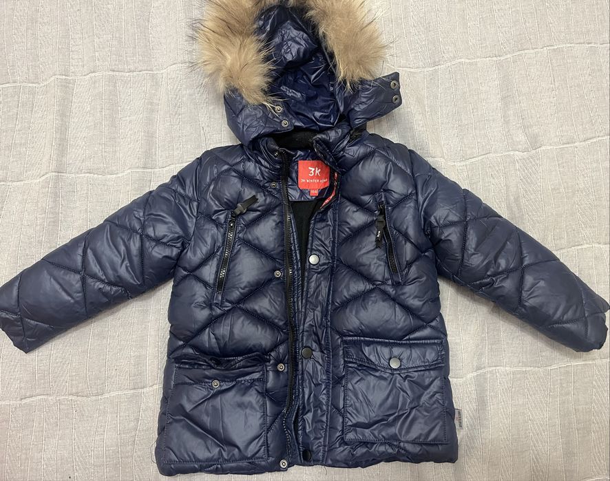 Продам зимнюю куртку, размер 104