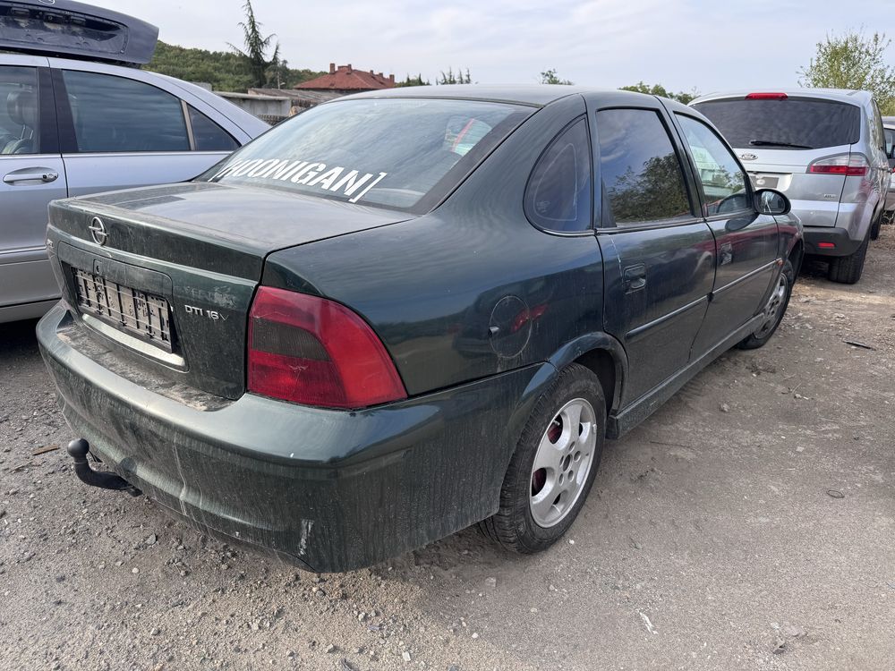 Opel Vectra B 2.0dtl 101hp 2000г На Части