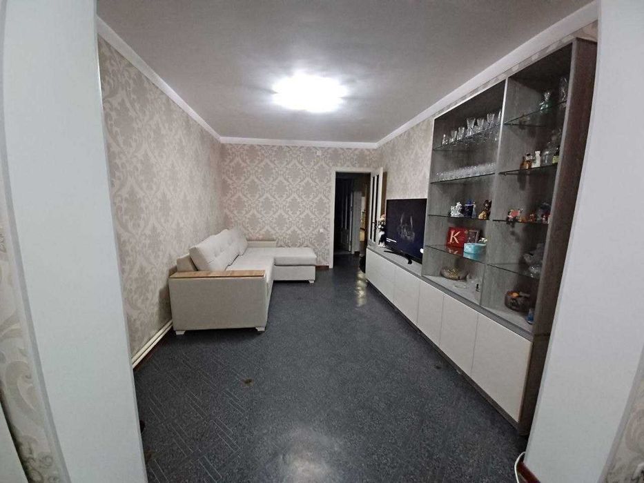 Mikrarayon hududida 3xonali kvartira sotiladi