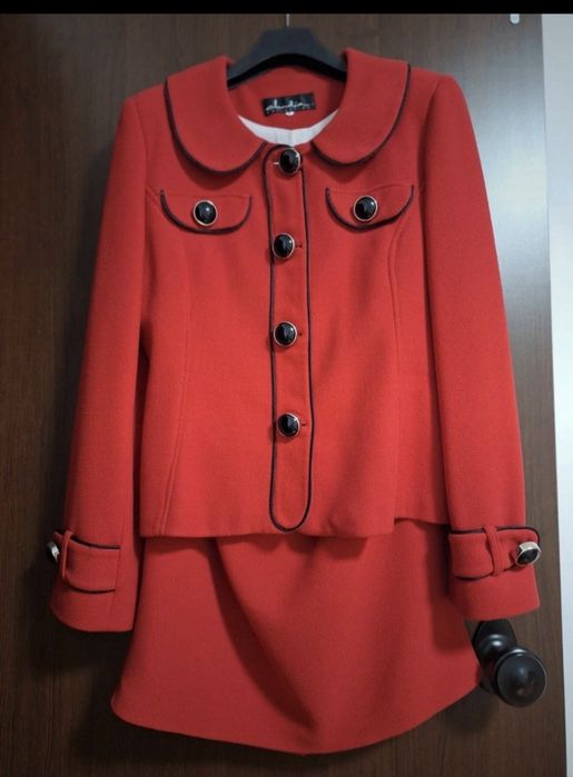 Costum dama/deux-pieces/ sacou si fusta