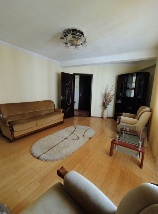 Vând Apartament 3 camere – Călărași