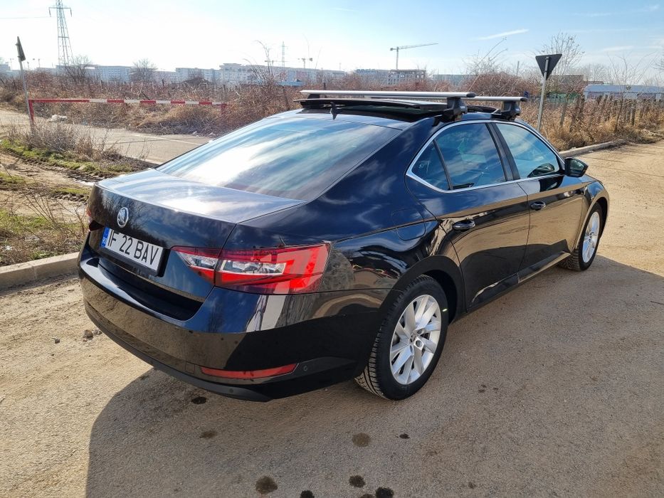 Skoda Superb DSG, piele, trapa, camera, Canton, scaune incalzite, ACC