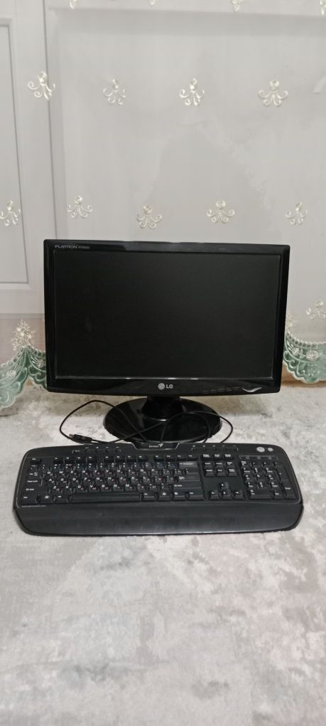 Продам Монитор LG и клавиатура