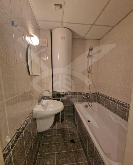 Дава се под наем Тристаен апартамент в Варна, Спортна зала - 70 кв.м за 600 € - Снимка #5