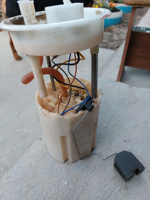 Бензин насос от volkswagen polo