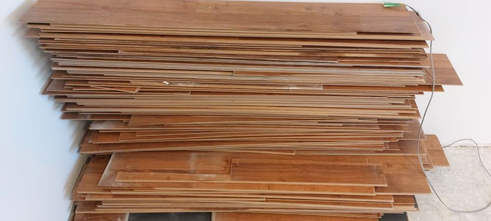 Parchet laminat, circa 35 m2,