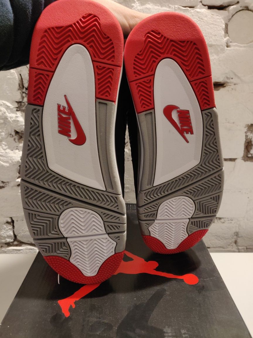Nike Air Jordan 4 Retro Bred 43,44