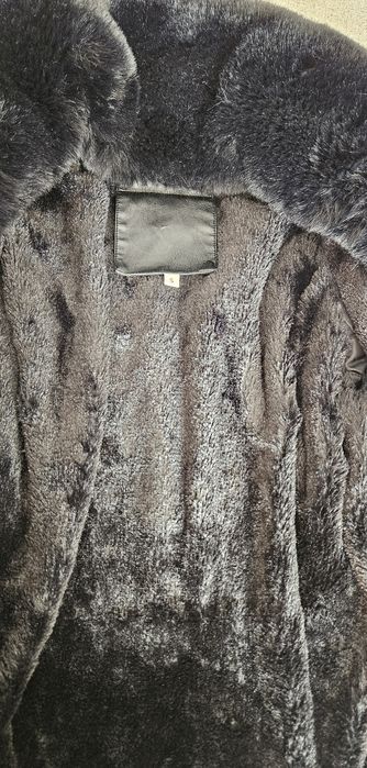 Geacă / jachetă superbă din piele ecologică și îmblănită
