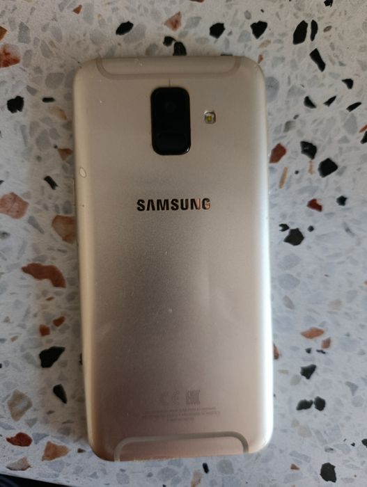 Самсунг А6 запчаст или ремонт