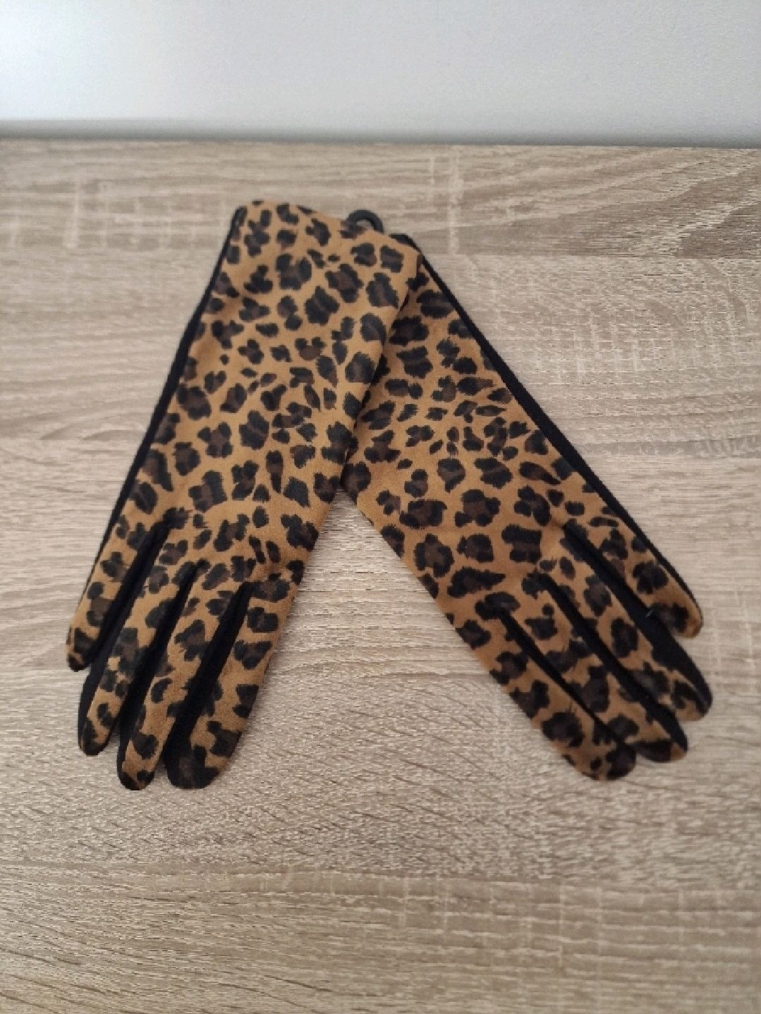 Manusi animal print noi