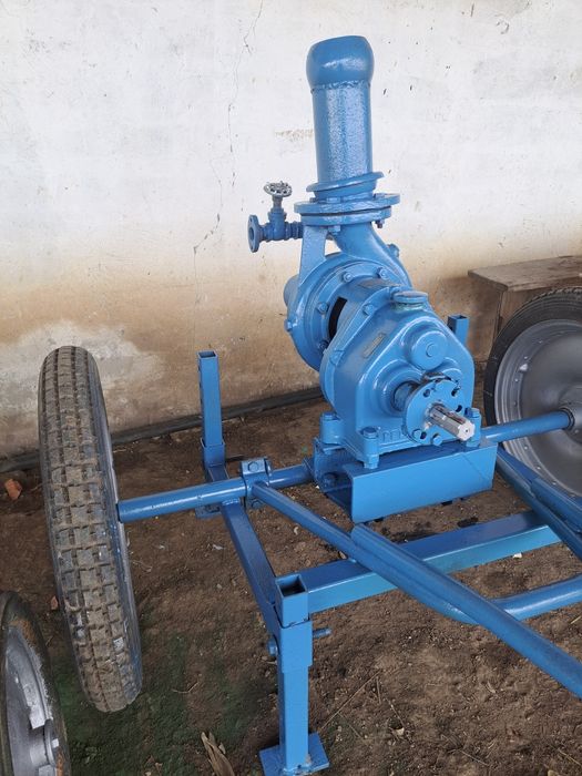 Pompa pentru irigat și tambur