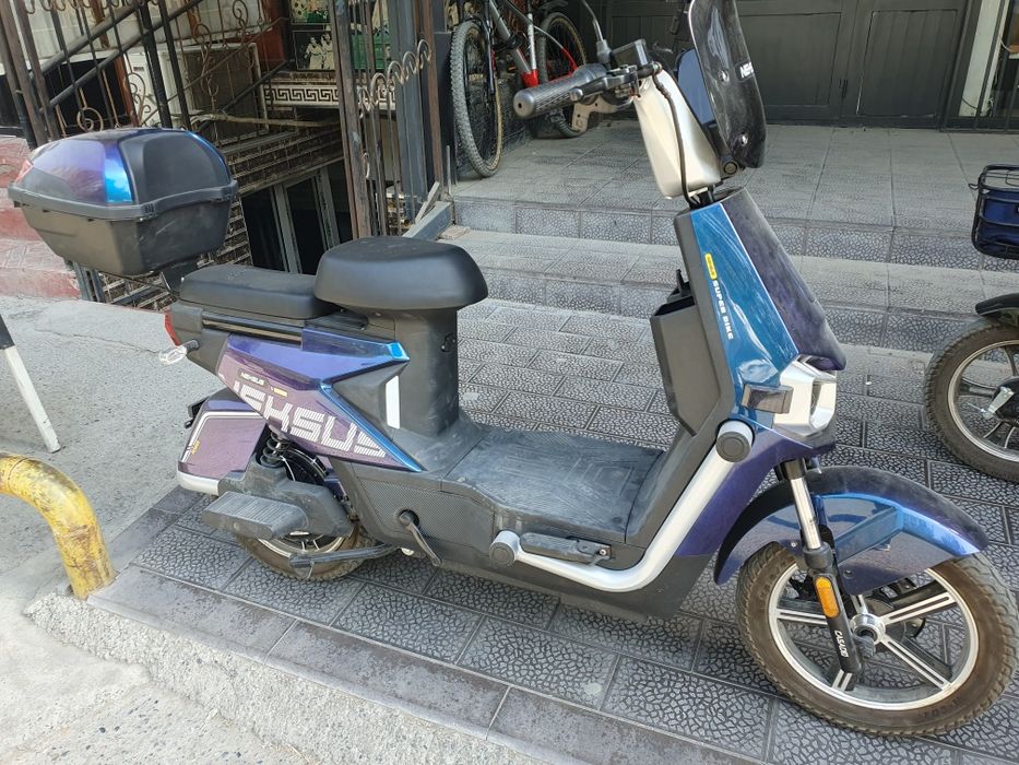 Электроскутер NEXUS,5 аккумуляторный