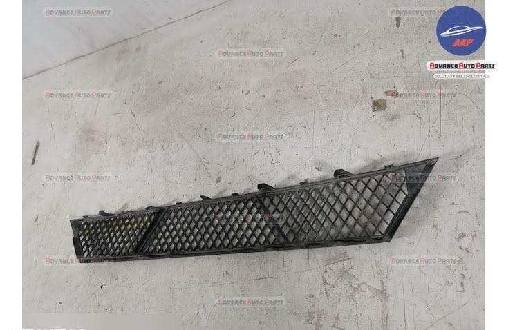 Долна решетка BMW / BMW Seria 5 F07/F10/F11 Долната решетка е оригинал