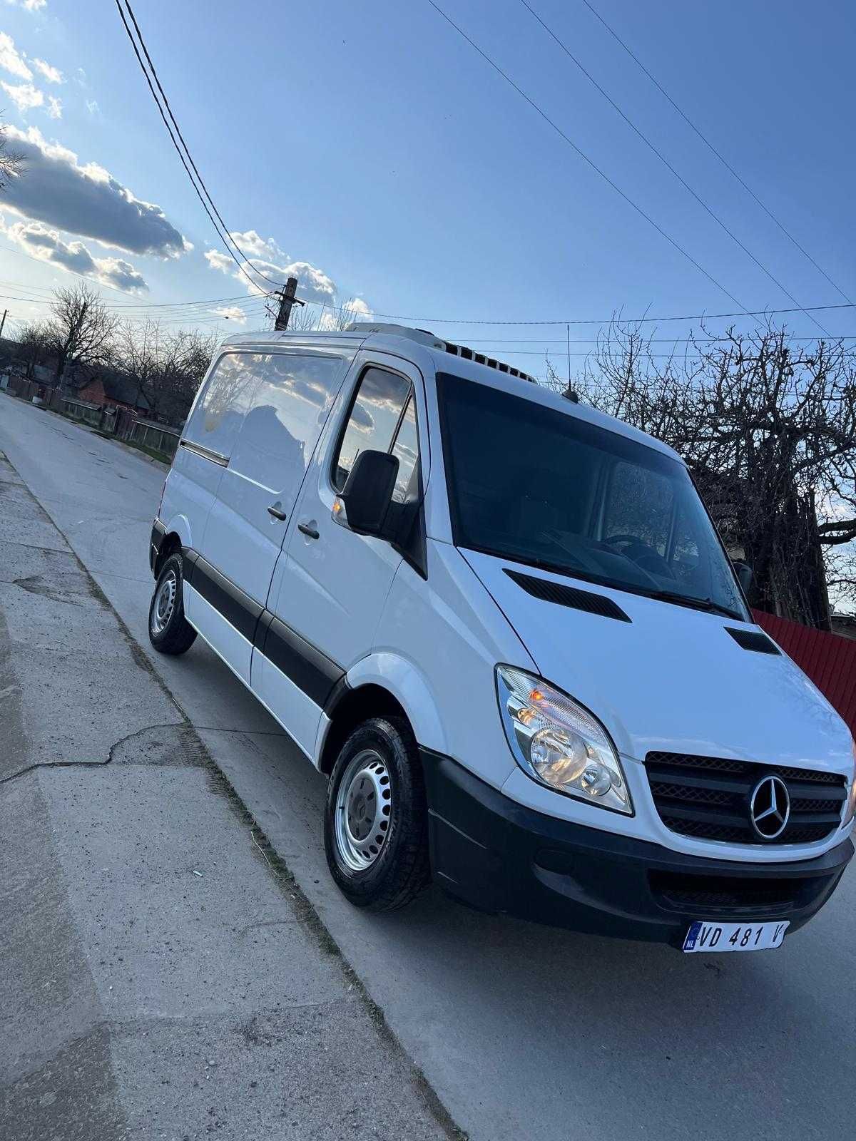 Vand Mercedes-Benz Sprinter Frigorific An 2013.06 cutie automata