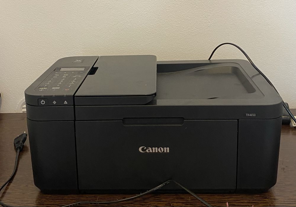 Imprimantă Canon PIXMA TR4650 – ca nouă, folosită foarte puțin.