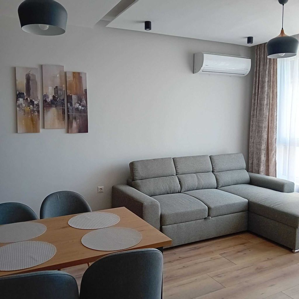 Дава се под наем Двустаен апартамент в Бургас, Изгрев - 67 кв.м за 688.5 € - Снимка #3