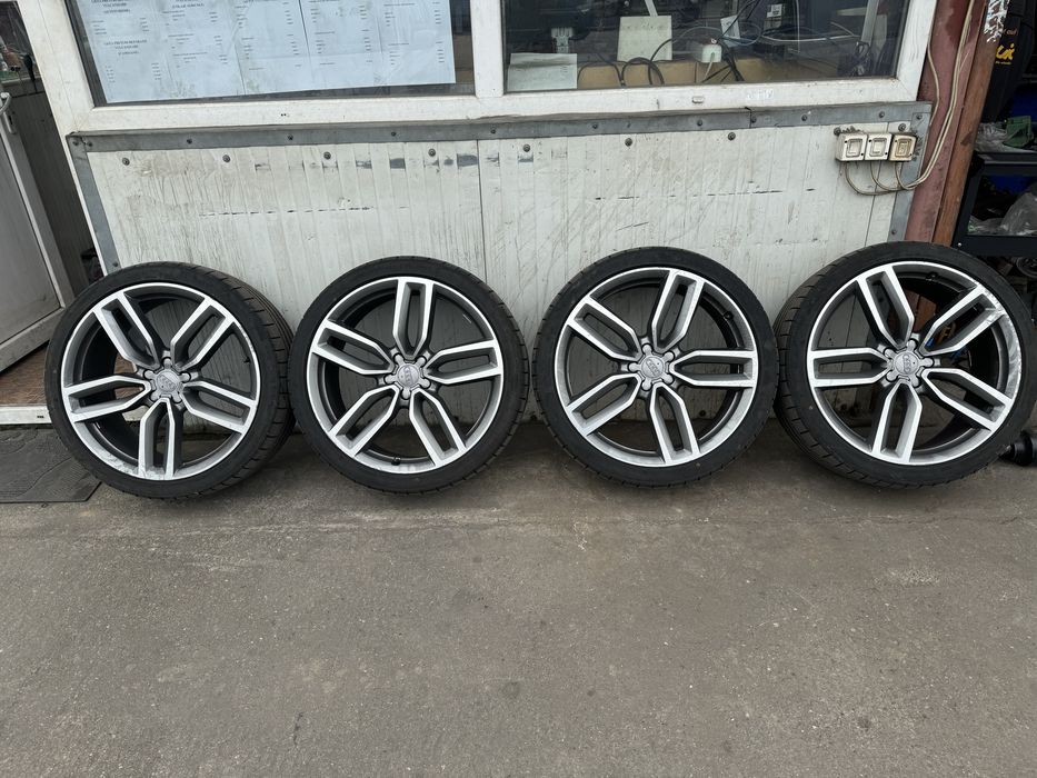 Jante + Cauciucuri pentru Audi RS Q5 pe 21