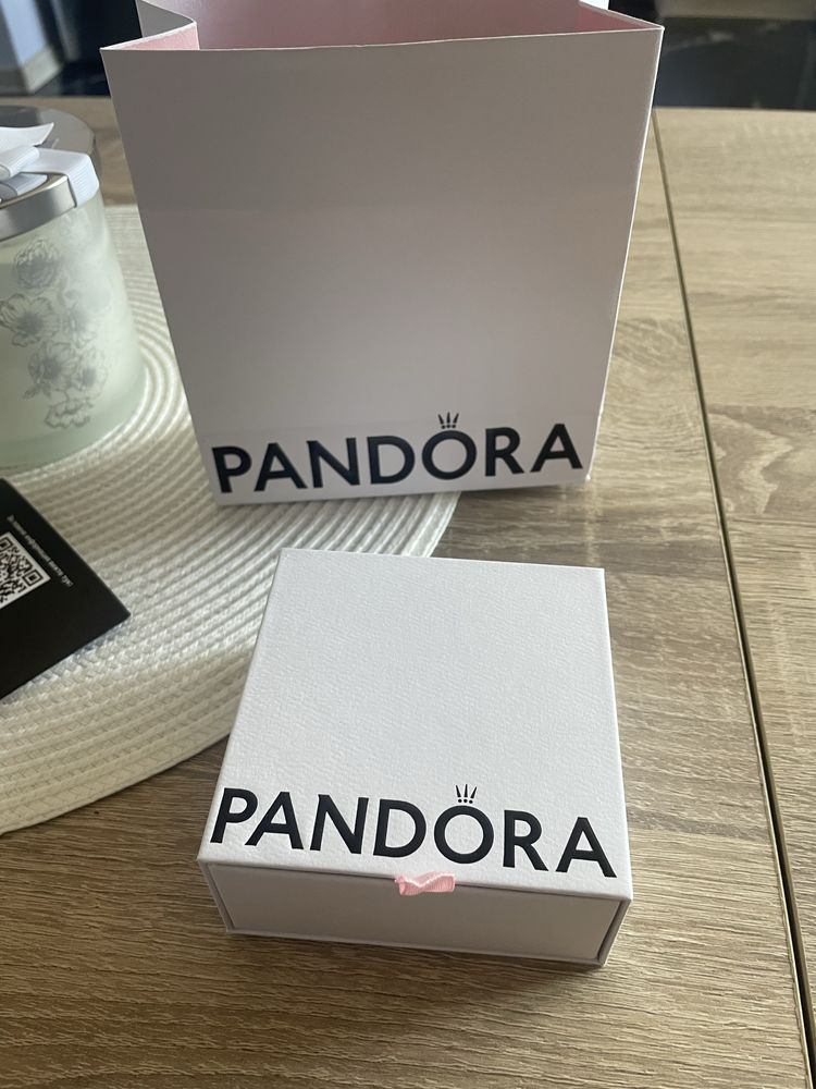 Гривна Pandora Аз и Ти размер-18см