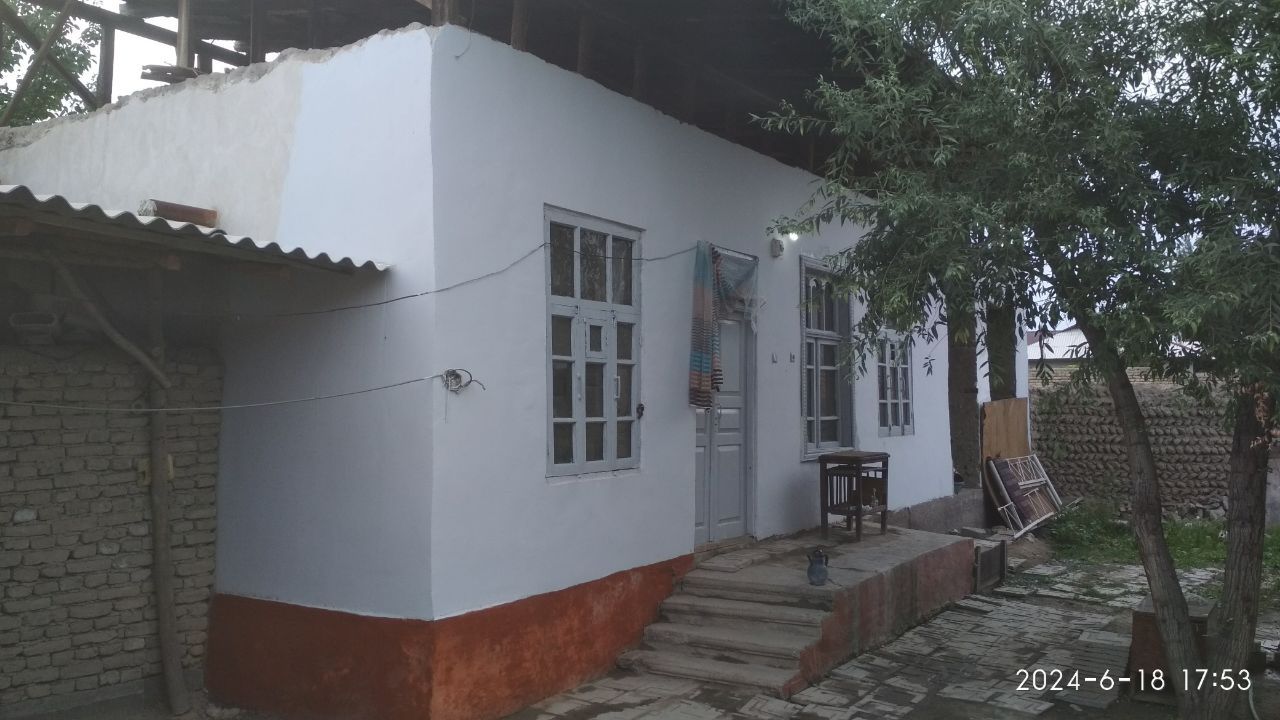 Uy sotiladi pul zarur