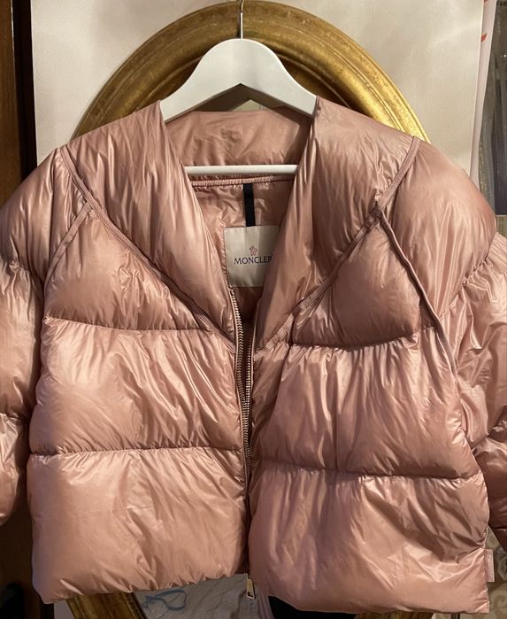 Jacheta Moncler originală superba mărimea  L