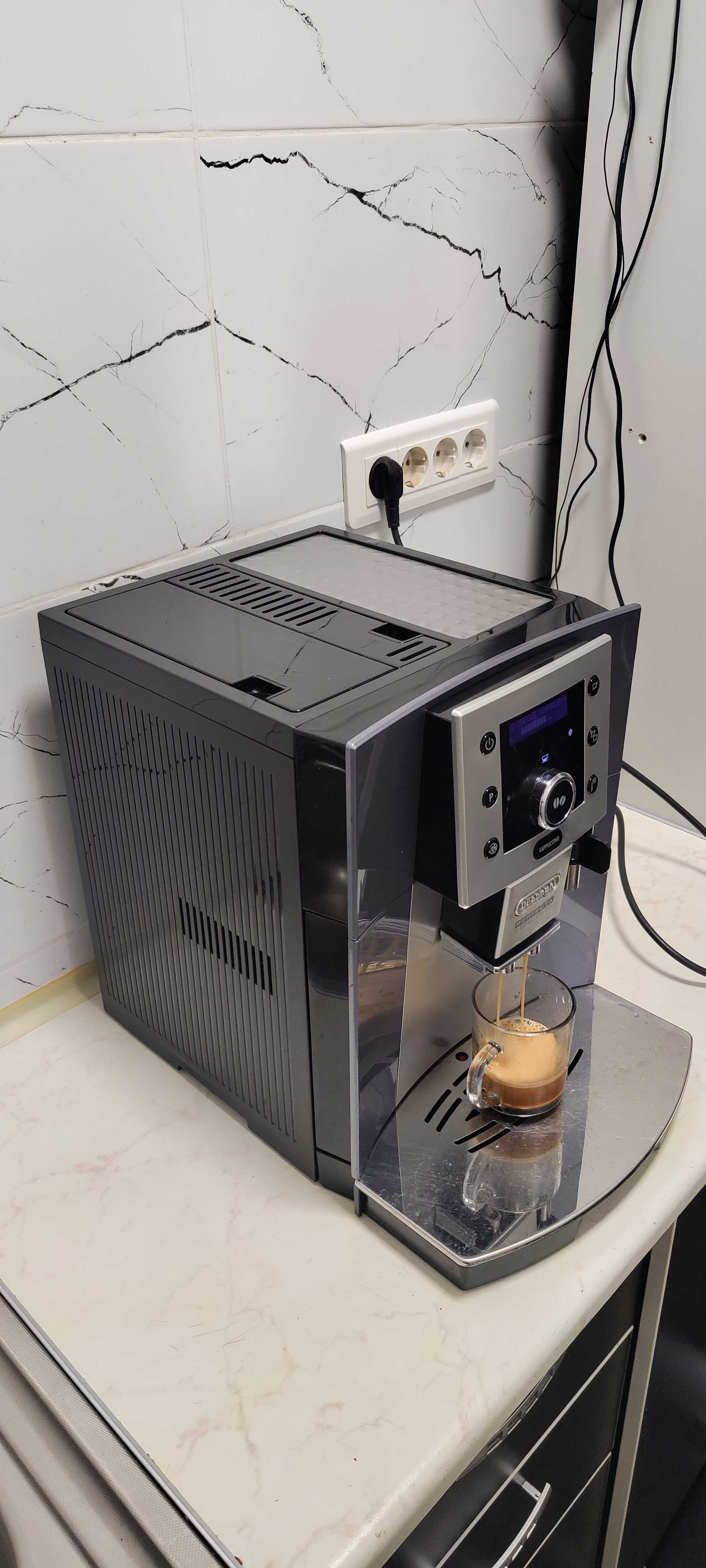Espressor Automat DeLonghi ESAM 5500.M Aparat cu Cafea Boabe